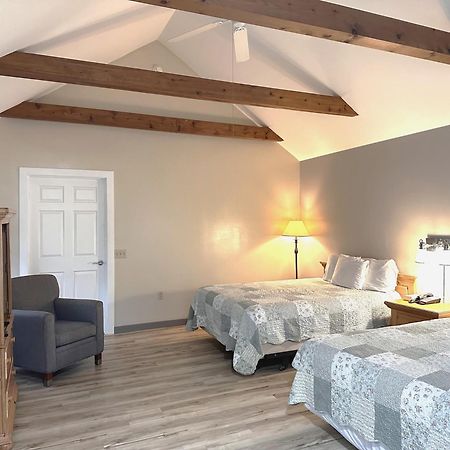 Spruce Lane Lodge And Cottages Smoketown  エクステリア 写真