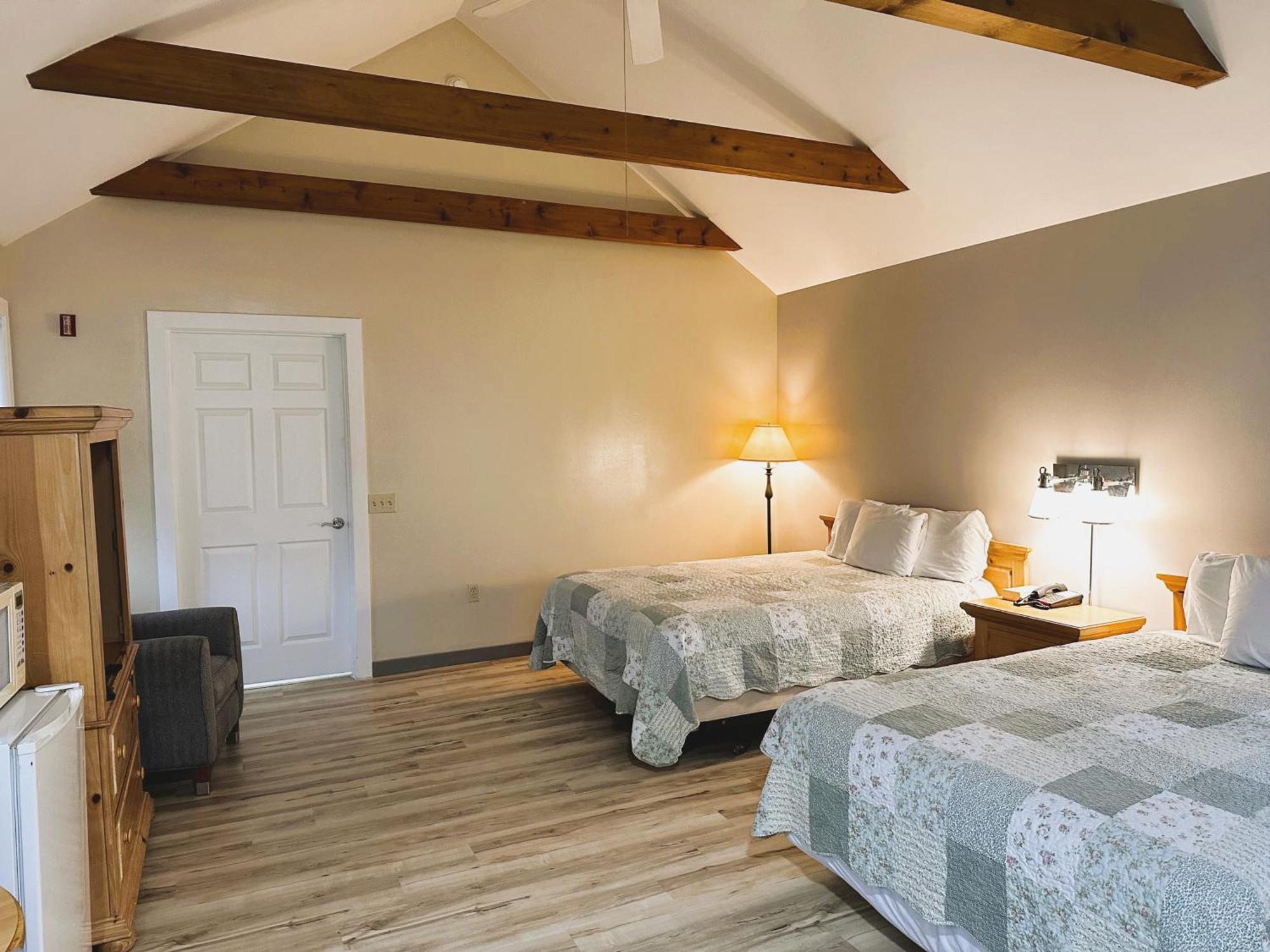 Spruce Lane Lodge And Cottages Smoketown  エクステリア 写真
