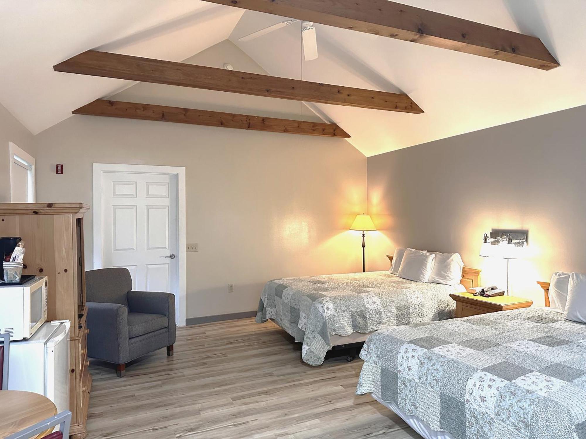 Spruce Lane Lodge And Cottages Smoketown  エクステリア 写真