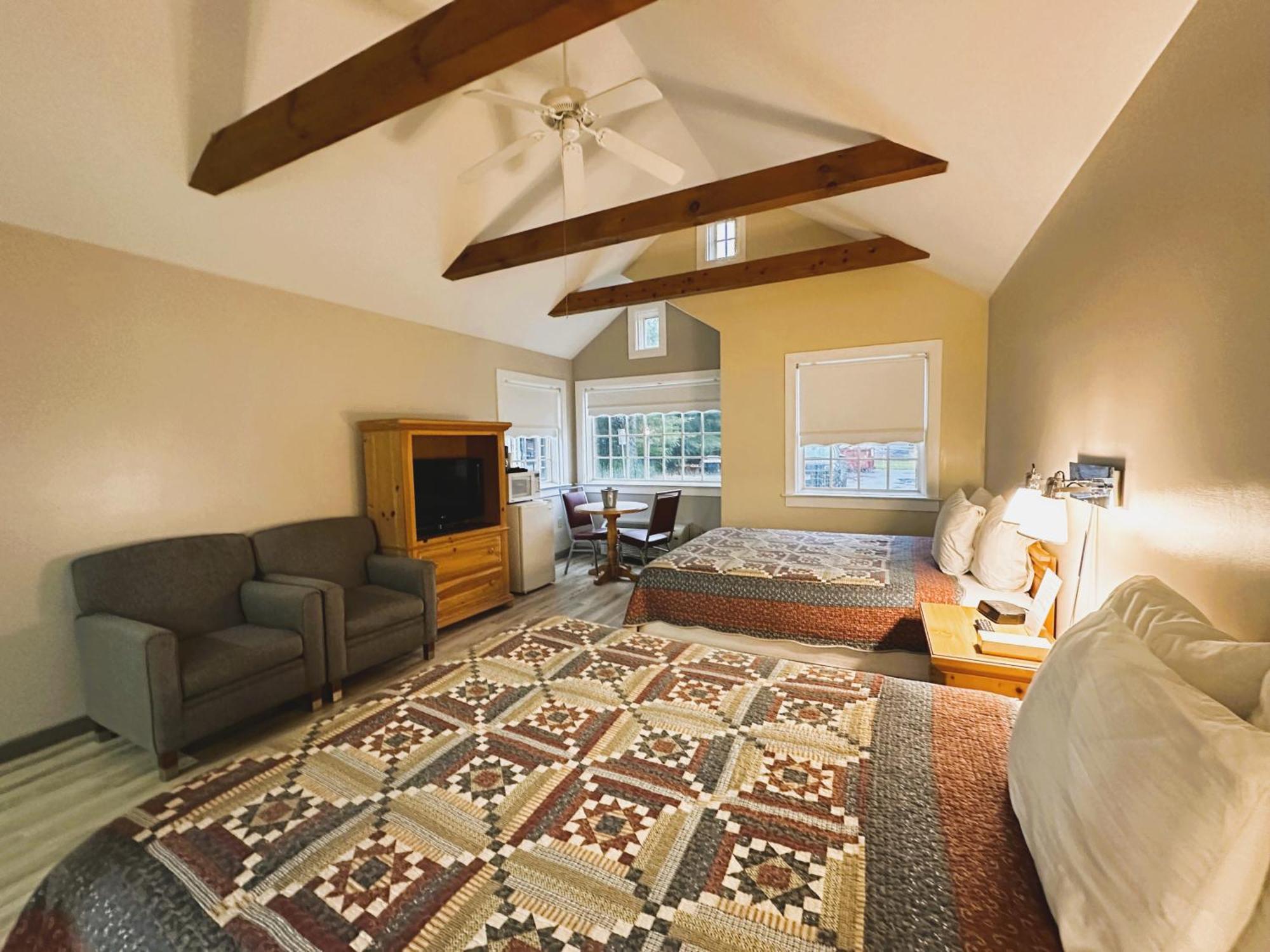 Spruce Lane Lodge And Cottages Smoketown  エクステリア 写真