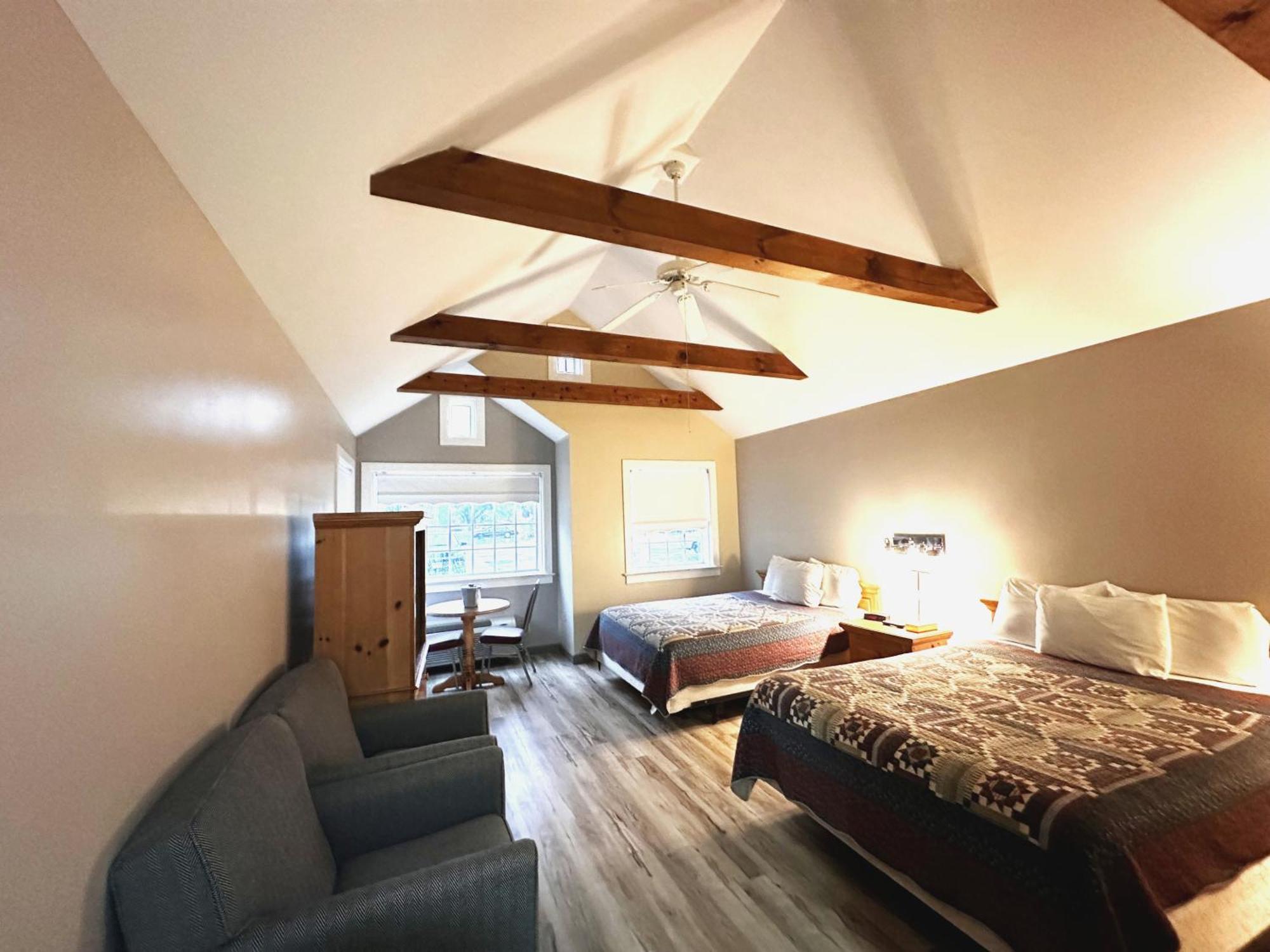 Spruce Lane Lodge And Cottages Smoketown  エクステリア 写真